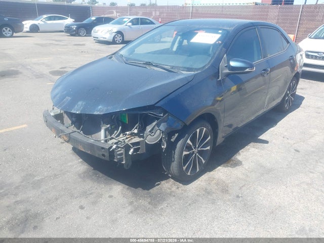 Toyota COROLLA SE 2018 5YFBURHE1JP742271 Image 2