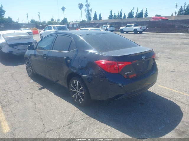Toyota COROLLA SE 2018 5YFBURHE1JP742271 Image 3