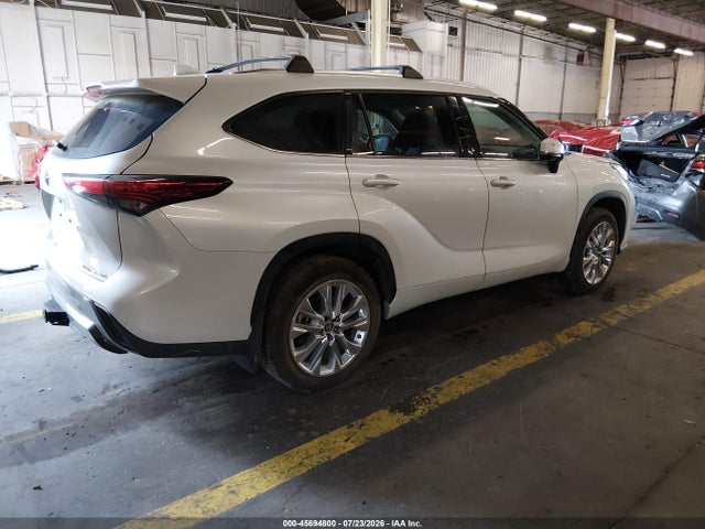 5TDDZRBH3NS593730 Toyota Highlander Limited
