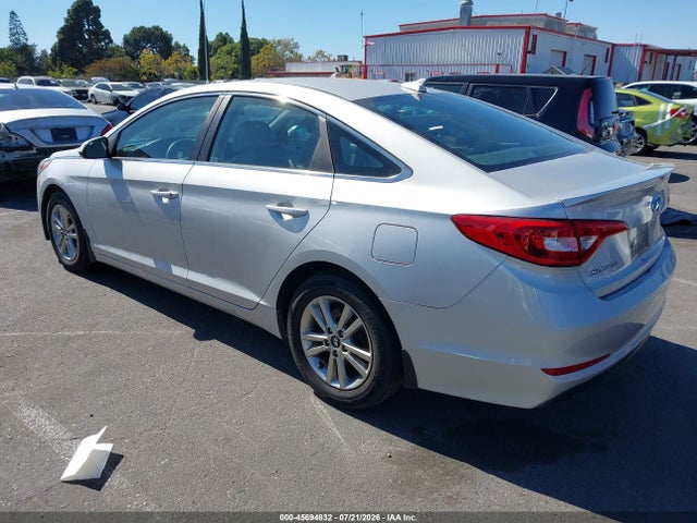 Hyundai SONATA SE 2015 5NPE24AF6FH001658 Image 3