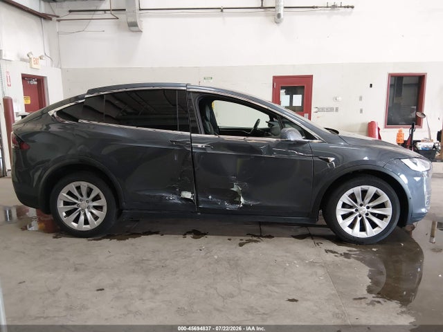 Продаж на аукціоні авто 2016 Tesla Model X 60d/70d/75d/90d, vin: 5YJXCDE24GF025910, номер лоту: 45694837