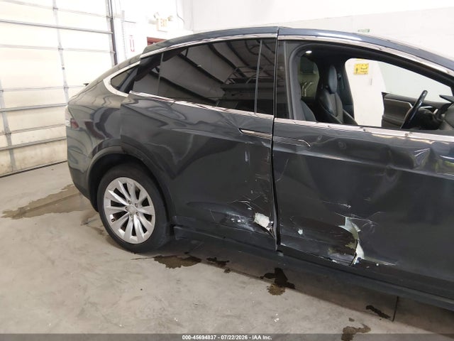 Продаж на аукціоні авто 2016 Tesla Model X 60d/70d/75d/90d, vin: 5YJXCDE24GF025910, номер лоту: 45694837