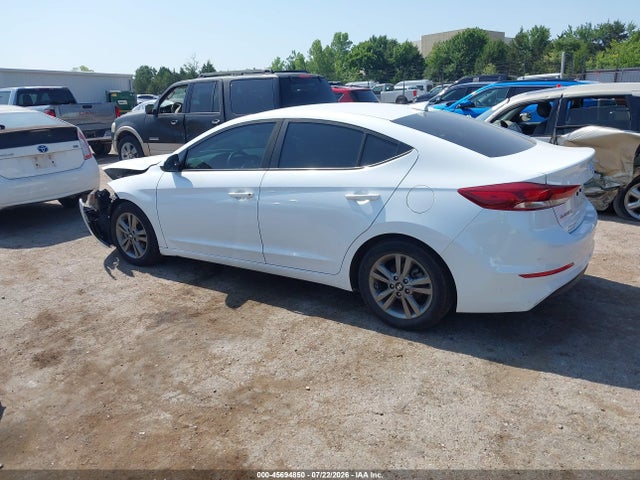 Продаж на аукціоні авто 2018 Hyundai Elantra Sel, vin: 5NPD84LF7JH315951, номер лоту: 45694850