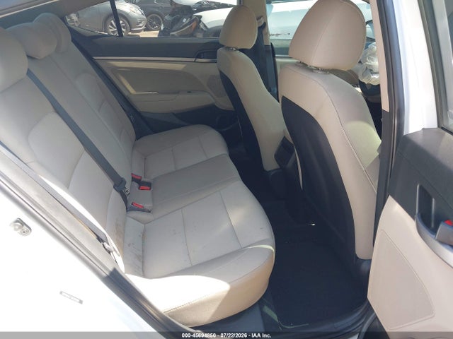 Продаж на аукціоні авто 2018 Hyundai Elantra Sel, vin: 5NPD84LF7JH315951, номер лоту: 45694850