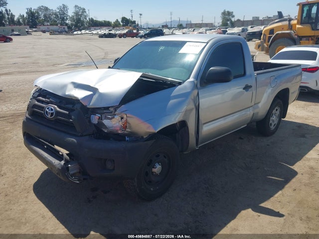 Toyota Tacoma 2014 5TFNX4CNXEX037572 Image 2