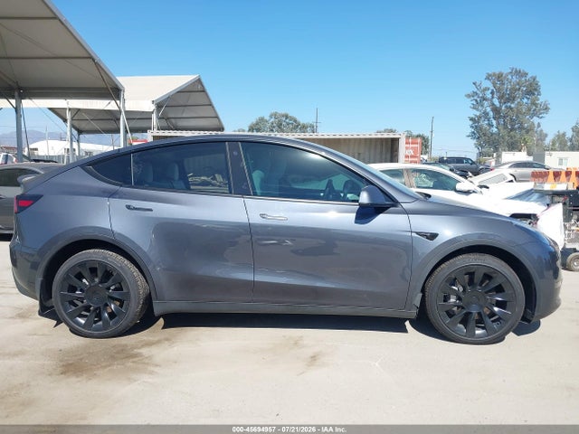 2023 Tesla Model Y Awd/long Range Dual Motor All-wheel Drive მანქანა იყიდება აუქციონზე, vin: 7SAYGDEE5PF605673, აუქციონის ნომერი: 45694957