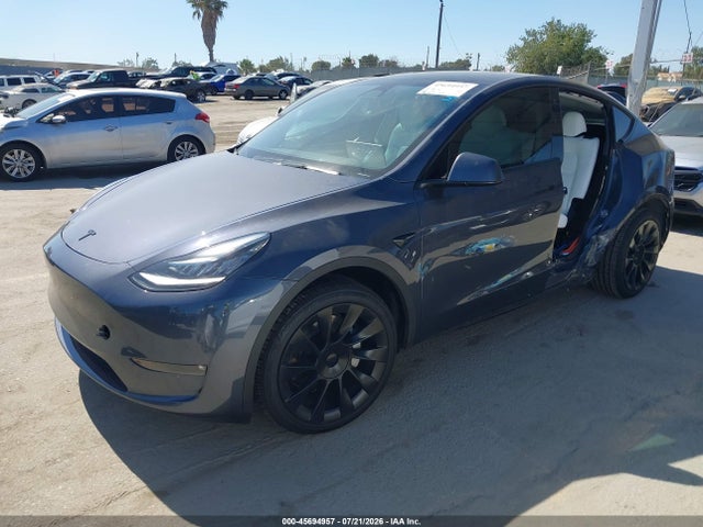 2023 Tesla Model Y Awd/long Range Dual Motor All-wheel Drive მანქანა იყიდება აუქციონზე, vin: 7SAYGDEE5PF605673, აუქციონის ნომერი: 45694957