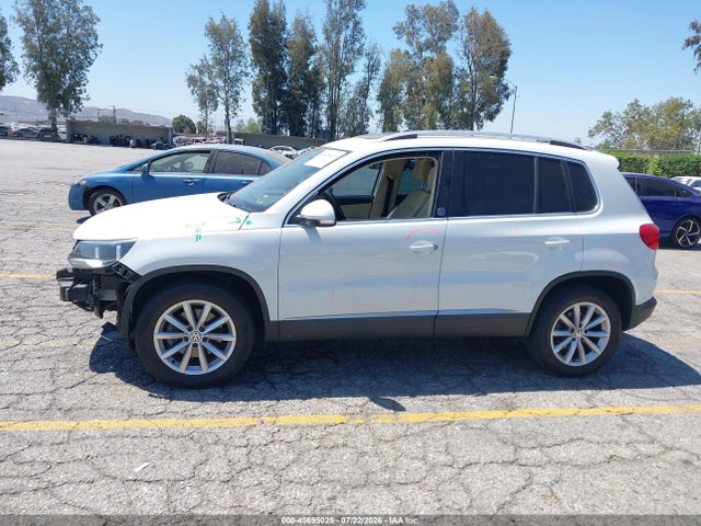 WVGRV7AX9HW503608 Volkswagen Tiguan 2.0t Wolfsburg Edition