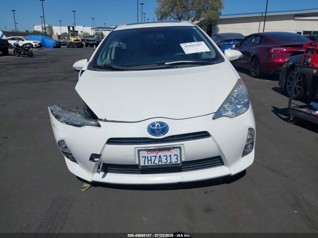 Toyota Prius C Four 2014 JTDKDTB3XE1076784 Image 12