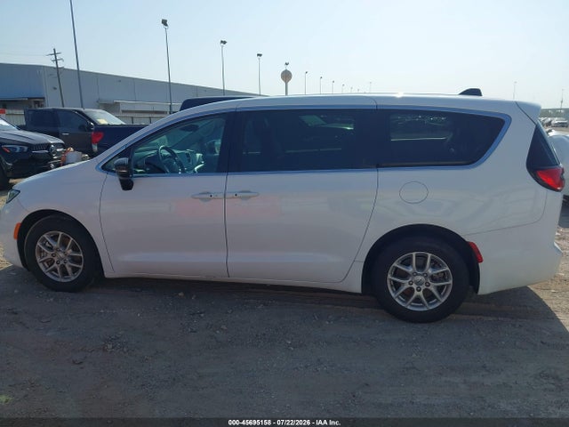 2024 Chrysler Pacifica Touring L მანქანა იყიდება აუქციონზე, vin: 2C4RC1BG1RR163533, აუქციონის ნომერი: 45695158