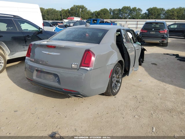 45695256 :رقم المزاد ، 2C3CCAAG0KH590922 vin ، 2019 Chrysler 300 Touring مزاد بيع
