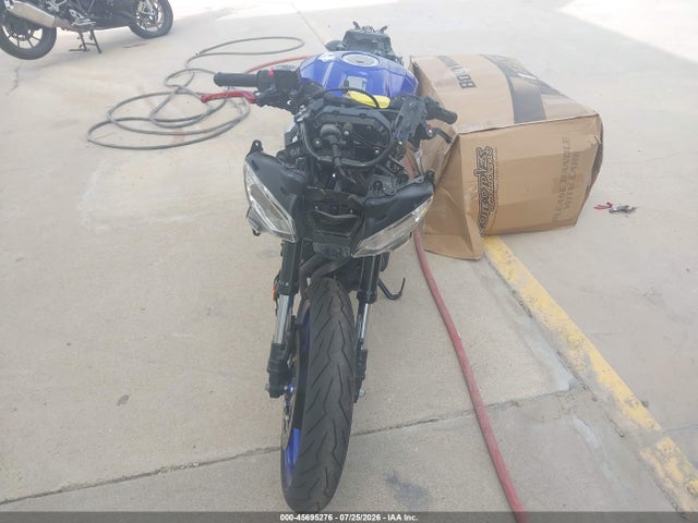 Yamaha Yzfr3 A 2021 MH3RH18Y3MK005656 Image 5