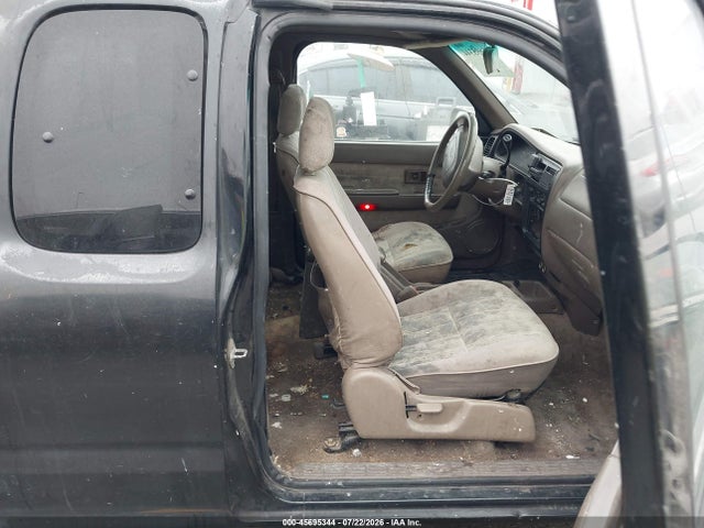 Продаж на аукціоні авто 2000 Toyota Tacoma Base V6, vin: 4TAVN52N7YZ656423, номер лоту: 45695344