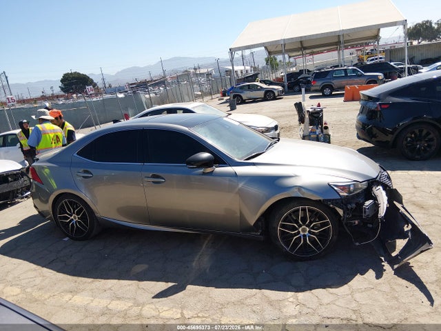 45695373 :رقم المزاد ، JTHBA1D24J5076895 vin ، 2018 Lexus Is 300 مزاد بيع
