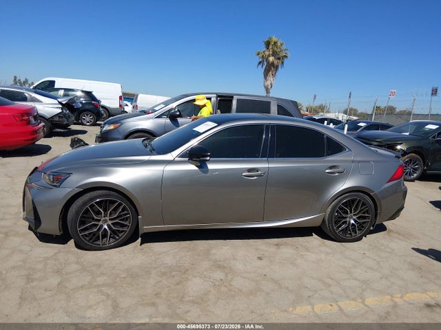 45695373 :رقم المزاد ، JTHBA1D24J5076895 vin ، 2018 Lexus Is 300 مزاد بيع