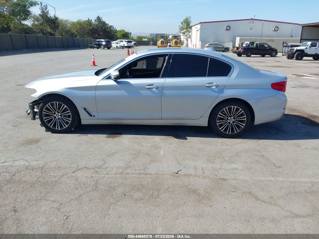 Продаж на аукціоні авто 2019 Bmw 530i, vin: WBAJA5C53KWW43610, номер лоту: 45695376