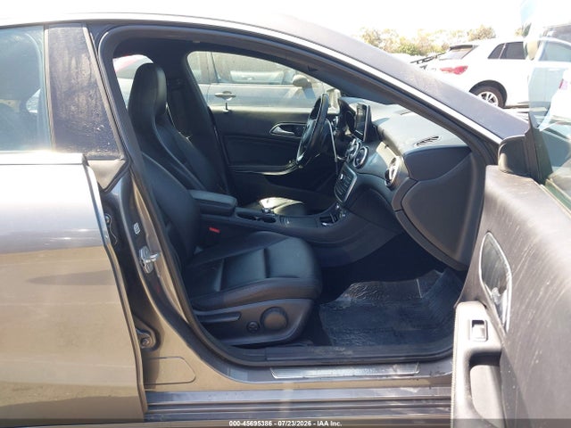 Mercedes-Benz CLA 250 2015 WDDSJ4EB9FN162329 Image 5