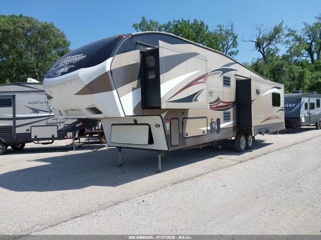 45695385 :رقم المزاد ، 4YDF32720F2504997 vin ، 2015 Keystone Cougar مزاد بيع
