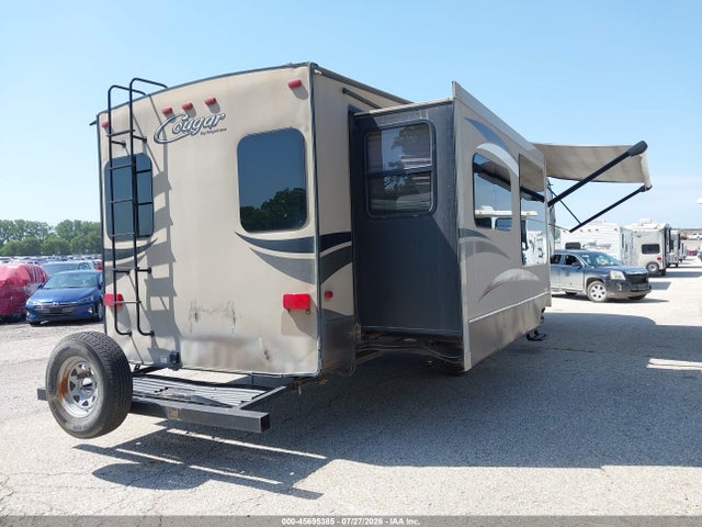 45695385 :رقم المزاد ، 4YDF32720F2504997 vin ، 2015 Keystone Cougar مزاد بيع