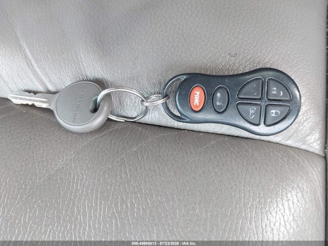 Продажа на аукционе авто 2003 Chrysler Town & Country Limited, vin: 2C8GP64L33R113841, номер лота: 45695413