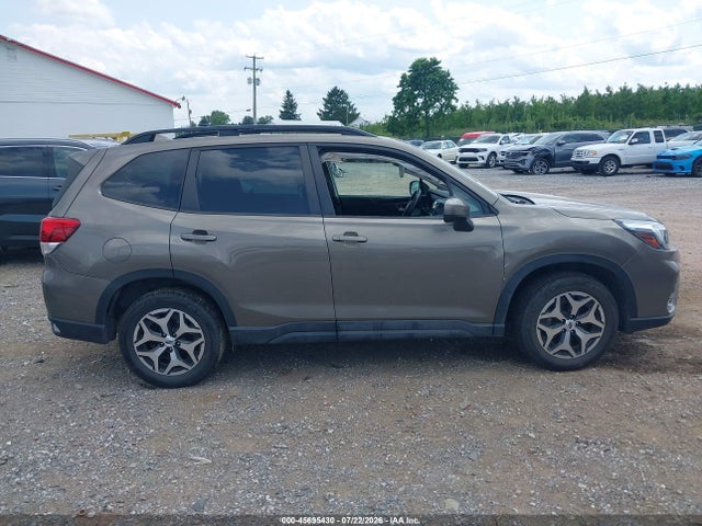 Продажа на аукционе авто 2021 Subaru Forester Premium, vin: JF2SKAJC4MH584672, номер лота: 45695430