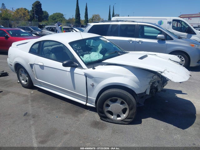 Продаж на аукціоні авто 2000 Ford Mustang, vin: 1FAFP4048YF121583, номер лоту: 45695478