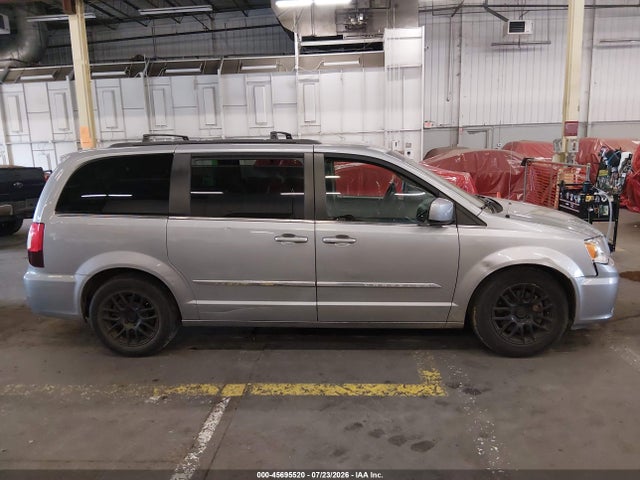 2014 Chrysler Town & Country Touring მანქანა იყიდება აუქციონზე, vin: 2C4RC1BG5ER437746, აუქციონის ნომერი: 45695520