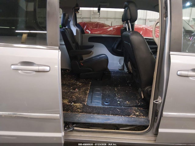 2014 Chrysler Town & Country Touring მანქანა იყიდება აუქციონზე, vin: 2C4RC1BG5ER437746, აუქციონის ნომერი: 45695520