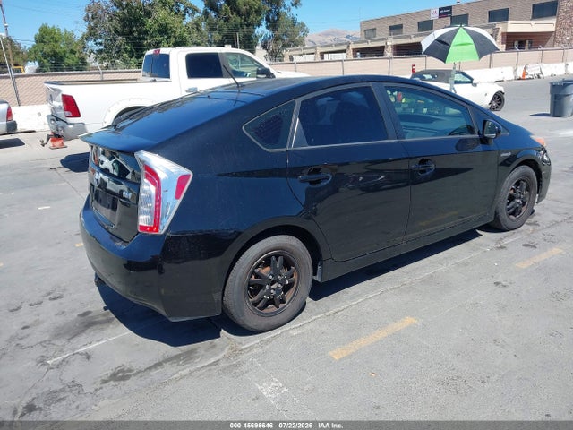 JTDKN3DU9E1764018 Toyota Prius Two