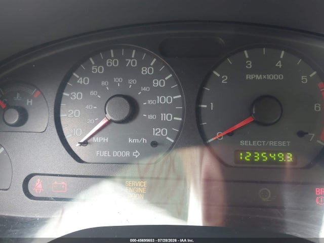45695653 :رقم المزاد ، 1FAFP40402F161650 vin ، 2002 Ford Mustang Deluxe/premium/standard مزاد بيع
