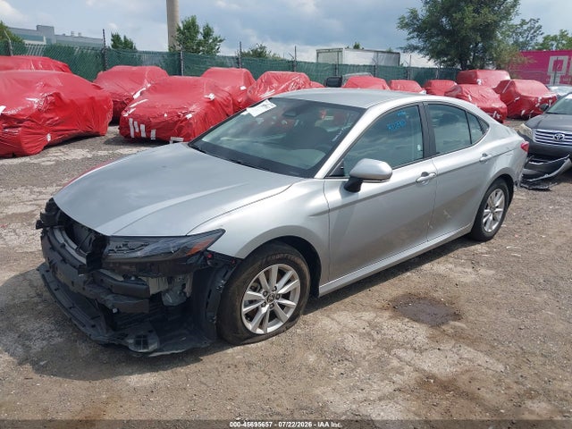Toyota CAMRY LE 2025 4T1DAACK0SU137836 Image 2
