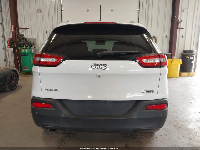 Jeep Cherokee Latitude 4x4 2018 1C4PJMCB8JD528508 Image 17