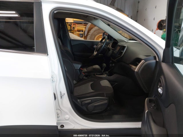 Jeep Cherokee Latitude 4x4 2018 1C4PJMCB8JD528508 Image 5