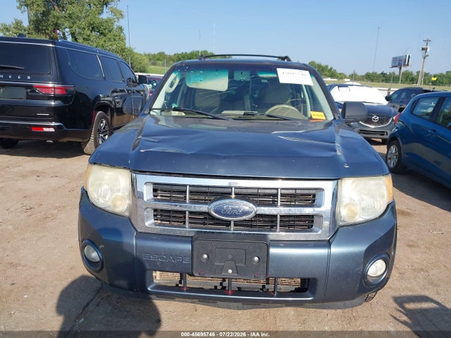 45695746 :رقم المزاد ، 1FMCU0EG5BKA81202 vin ، 2011 Ford Escape Limited مزاد بيع