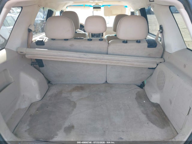 45695746 :رقم المزاد ، 1FMCU0EG5BKA81202 vin ، 2011 Ford Escape Limited مزاد بيع