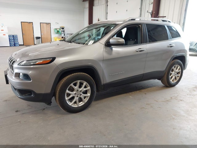 Jeep Cherokee Latitude 4x4 2018 1C4PJMCBXJD528509 Image 2