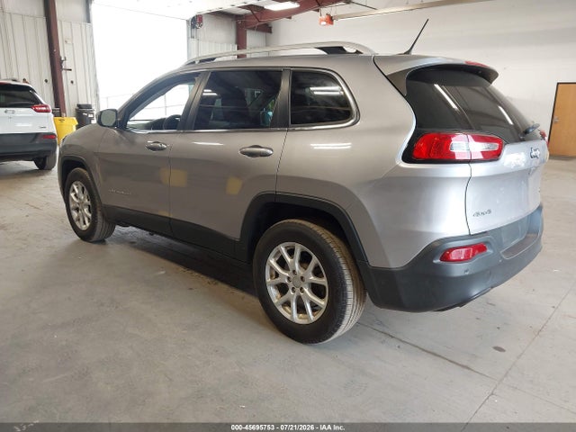 Jeep Cherokee Latitude 4x4 2018 1C4PJMCBXJD528509 Image 3