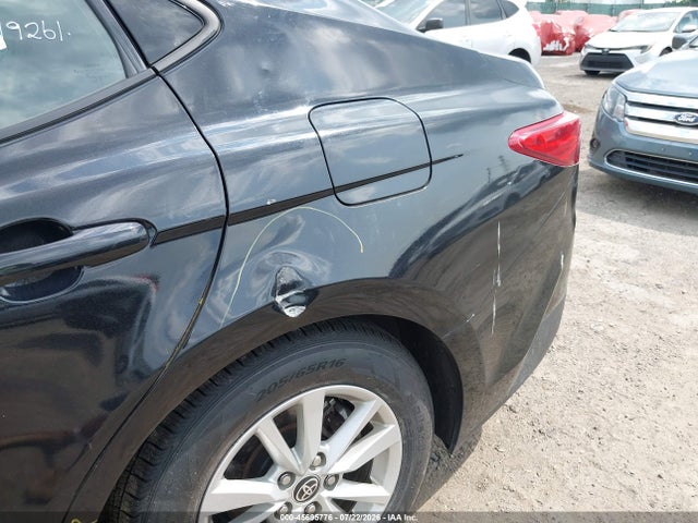 Toyota CAMRY LE 2025 4T1DAACKXSU105976 Image 6
