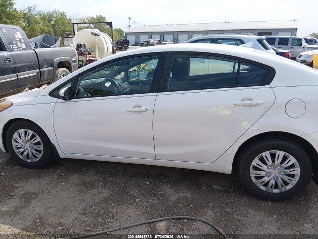 Aukcja sprzedaży 2016 Kia Forte Lx, vin: KNAFK4A63G5552312, numer aukcji: 45695788