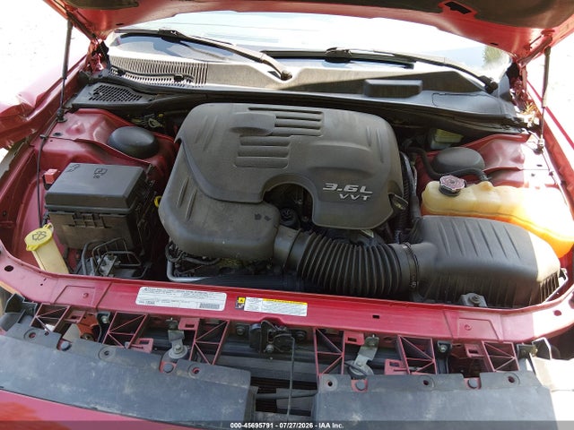 45695791 :رقم المزاد ، 2B3CJ4DG8BH512940 vin ، 2011 Dodge Challenger مزاد بيع