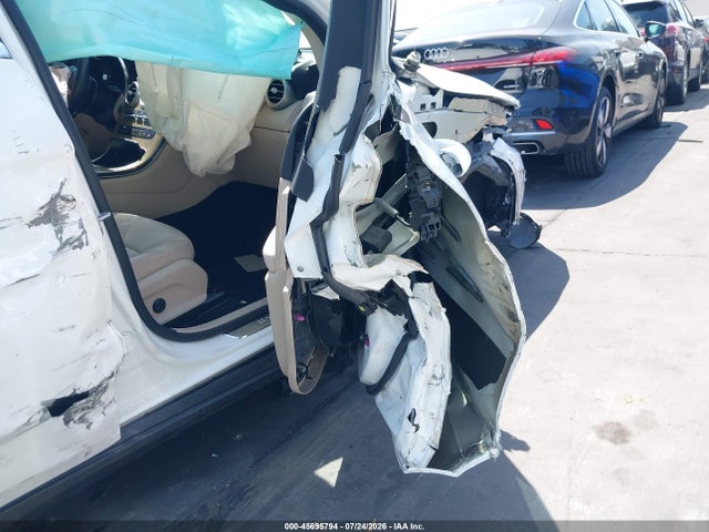 WDC0G4JB3JV046682 Mercedes-Benz GLC 300