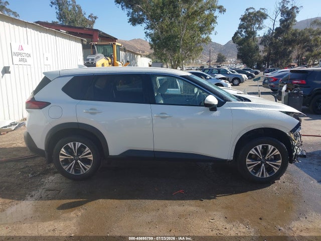 JN8BT3BA4PW405426 Nissan Rogue Sv Fwd