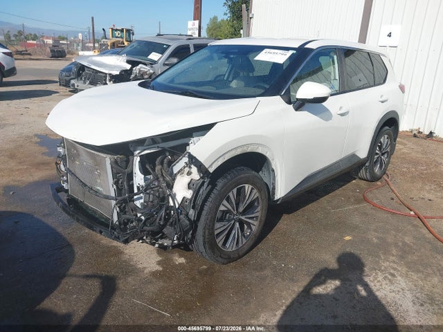 JN8BT3BA4PW405426 Nissan Rogue Sv Fwd