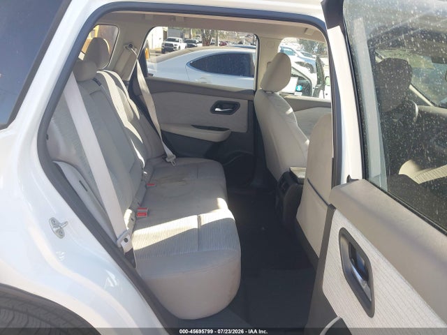 JN8BT3BA4PW405426 Nissan Rogue Sv Fwd