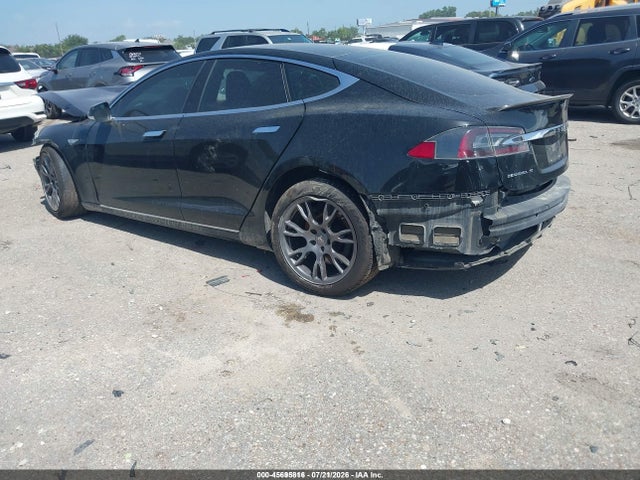 Продаж на аукціоні авто 2016 Tesla Model S 60d/70d/75d/85d/90d, vin: 5YJSA1E21GF149485, номер лоту: 45695816