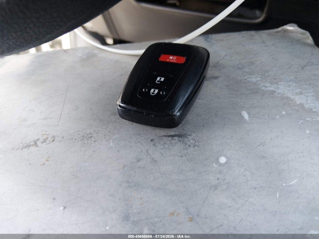 Toyota Prius Le 2019 JTDKARFU3K3092713 Image 11