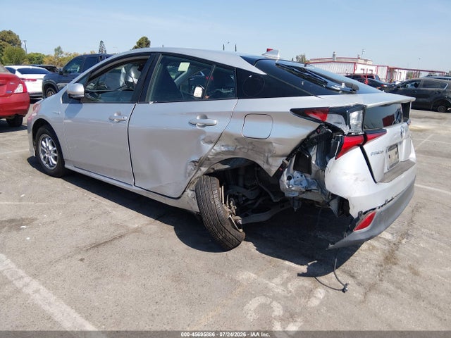Toyota Prius Le 2019 JTDKARFU3K3092713 Image 3