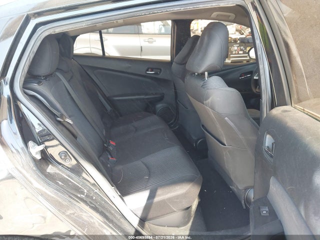 Toyota Prius Two 2016 JTDKBRFU6G3513084 Image 8