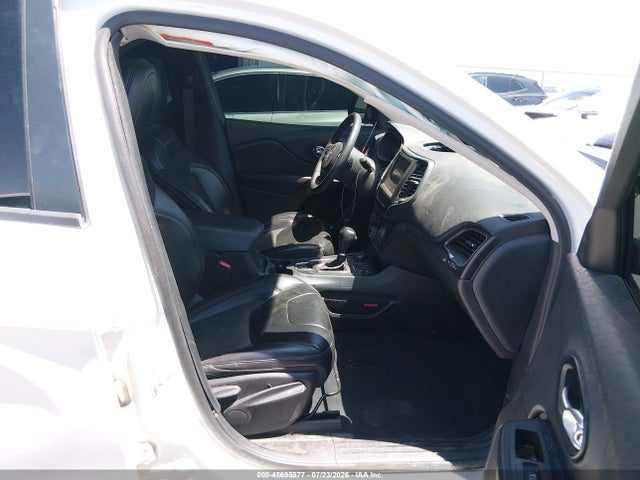 45695977 :رقم المزاد ، 1C4PJMBX7ND556528 vin ، 2022 Jeep Cherokee Trailhawk 4x4 مزاد بيع