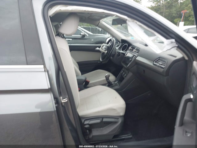 45696002 :رقم المزاد ، 3VV3B7AX6JM185733 vin ، 2018 Volkswagen Tiguan 2.0t Se/2.0t Sel مزاد بيع